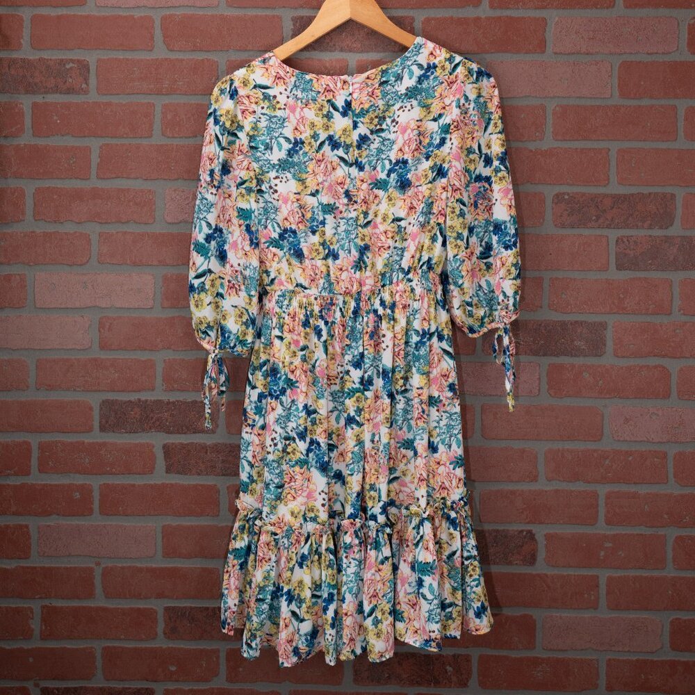 NWOT - Floral V-Neck 3/4 Sleeve Dress - Small - Picture 7 of 15